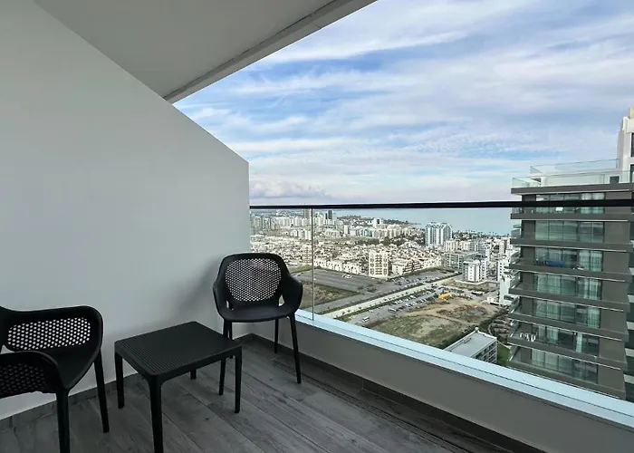 Grand Sapphire Residences 6 By Myguest Cyprus アパート