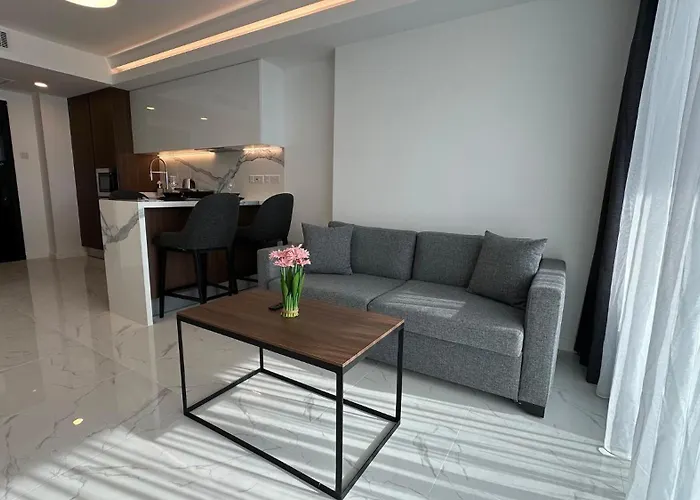 Grand Sapphire Residences 6 By Myguest Cyprus アパート